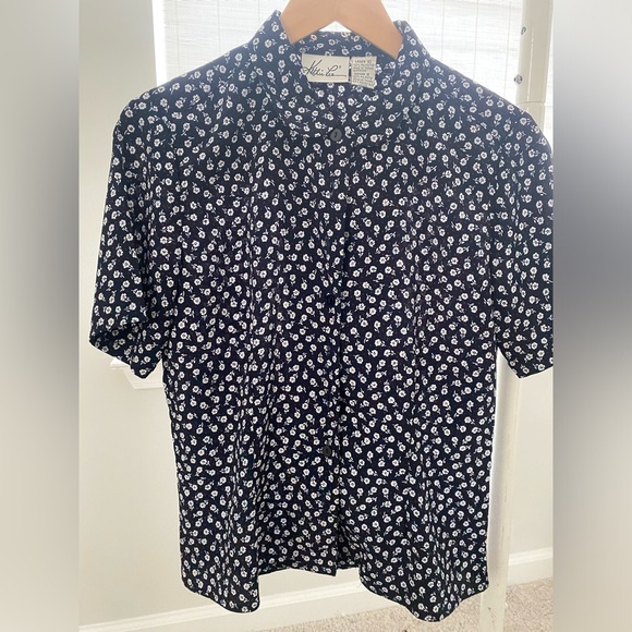 Floral button down shirt - Picture 3 of 4